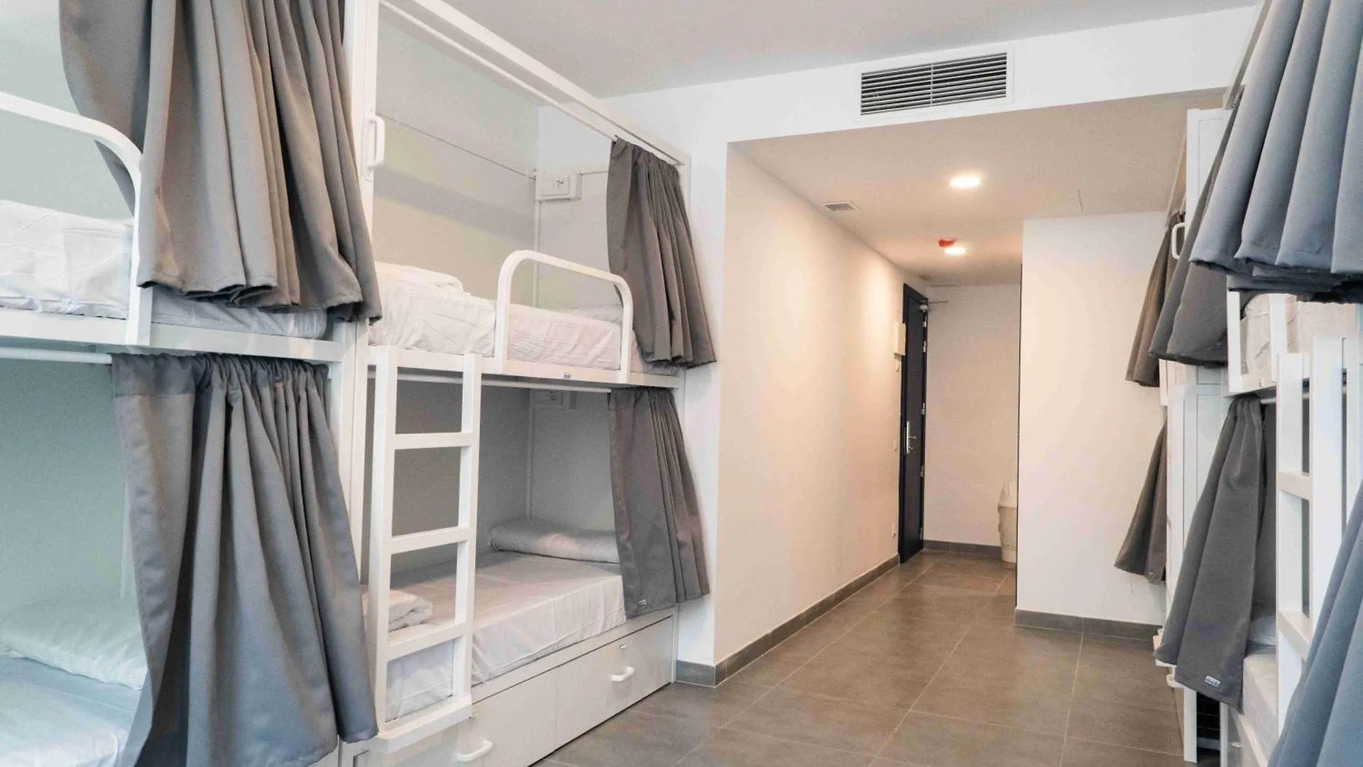 Sea Hostel Barcellona 0*,